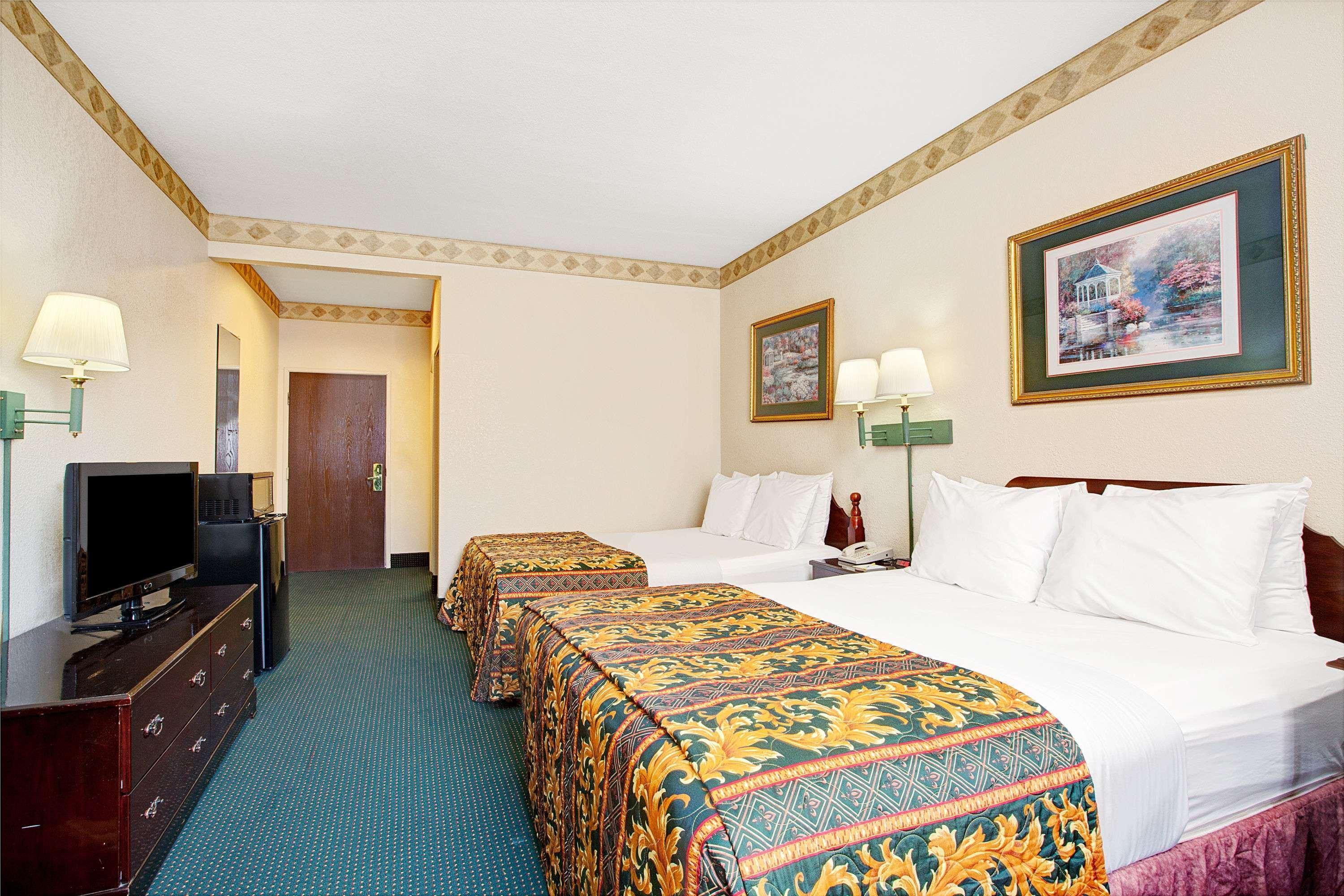 Days Inn & Suites By Wyndham Houston North/Aldine מראה חיצוני תמונה