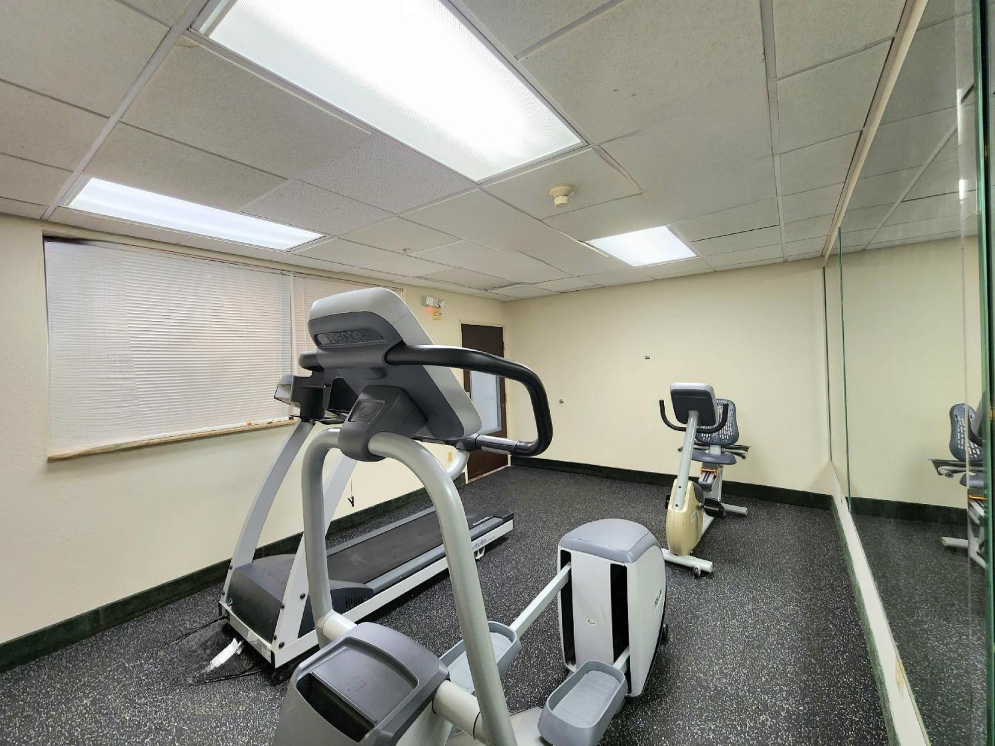 Days Inn & Suites By Wyndham Houston North/Aldine מראה חיצוני תמונה