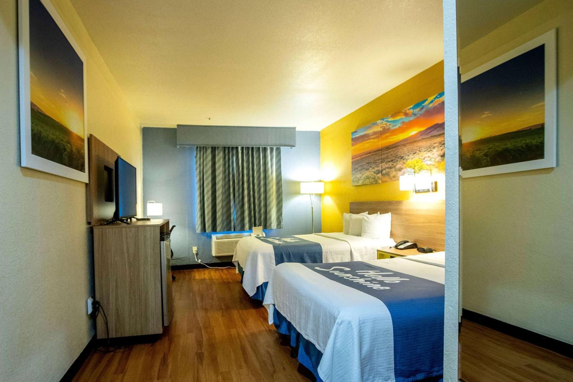 Days Inn & Suites By Wyndham Houston North/Aldine מראה חיצוני תמונה