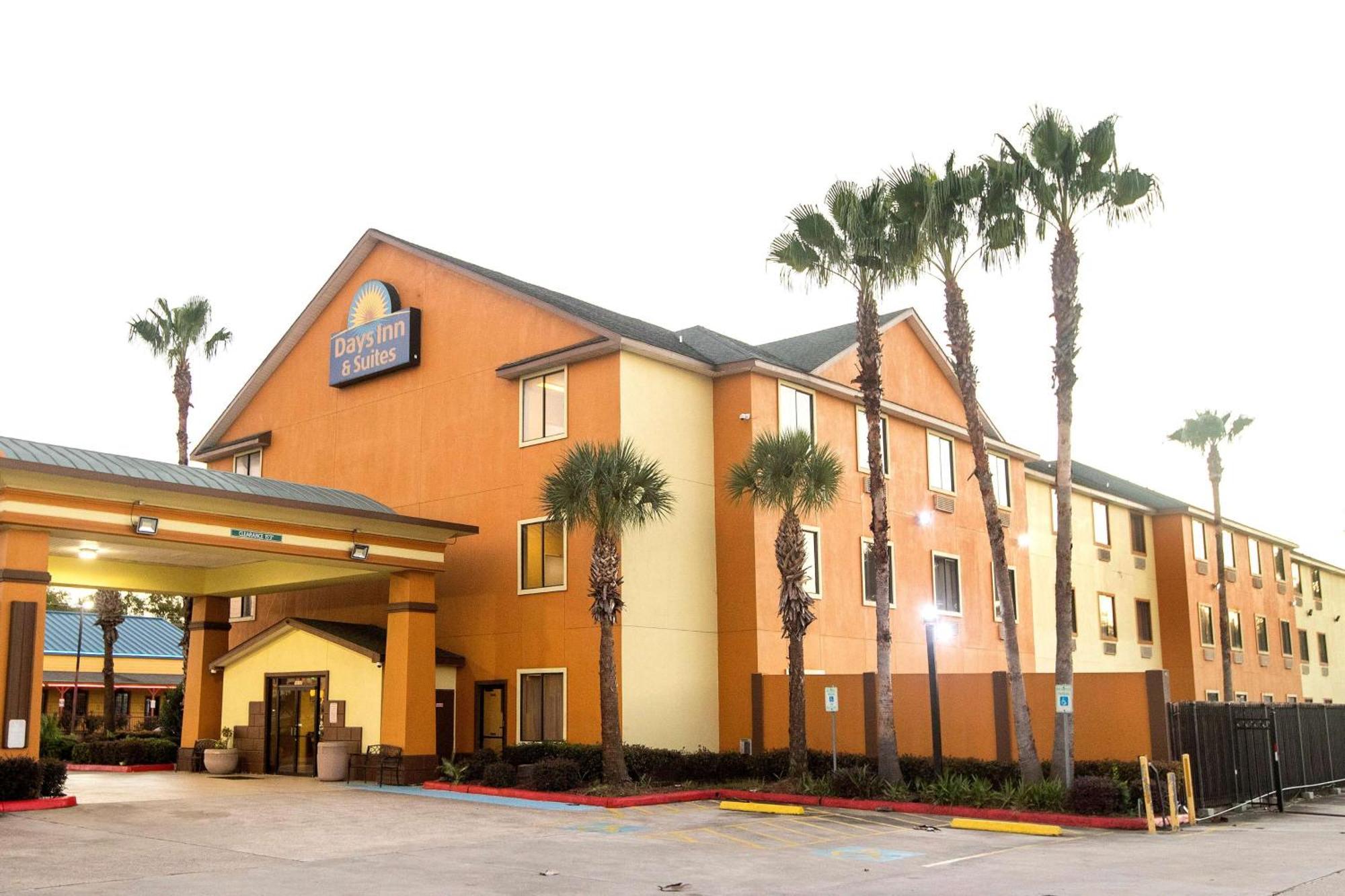 Days Inn & Suites By Wyndham Houston North/Aldine מראה חיצוני תמונה