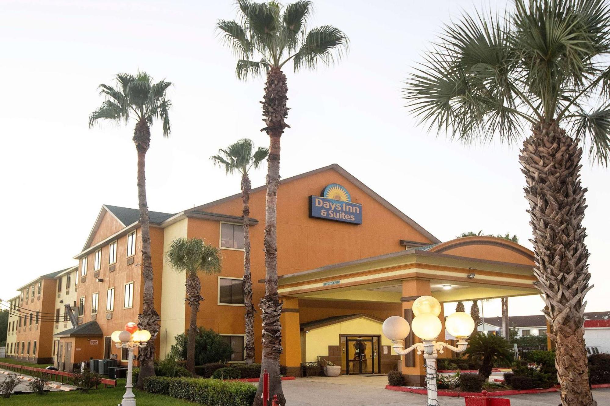 Days Inn & Suites By Wyndham Houston North/Aldine מראה חיצוני תמונה
