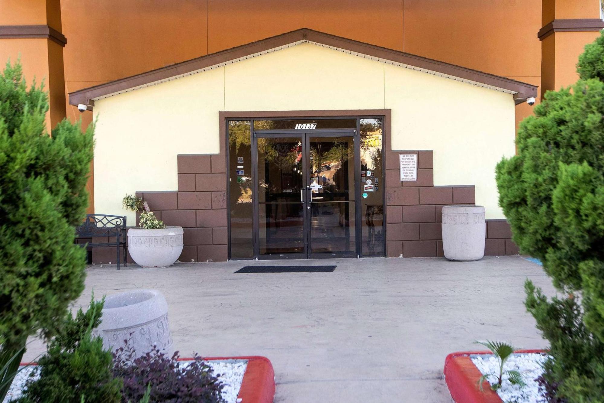 Days Inn & Suites By Wyndham Houston North/Aldine מראה חיצוני תמונה
