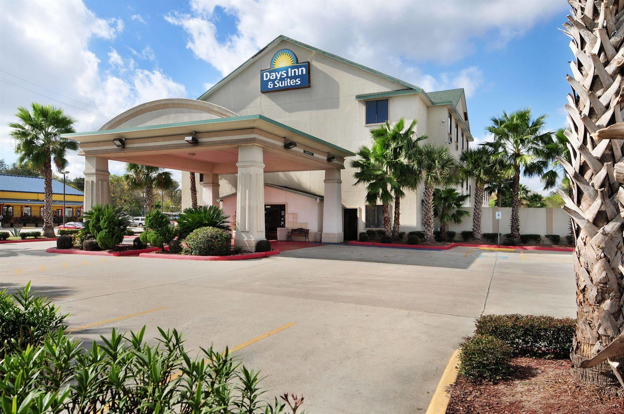 Days Inn & Suites By Wyndham Houston North/Aldine מראה חיצוני תמונה