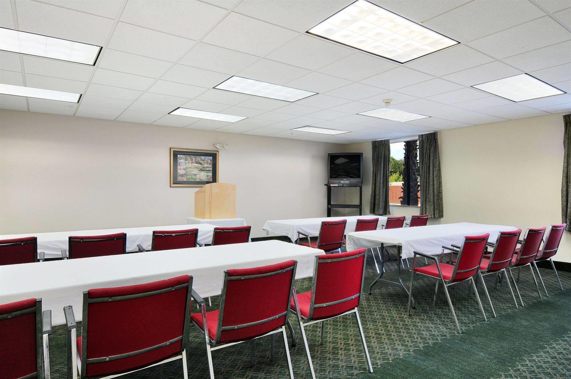 Days Inn & Suites By Wyndham Houston North/Aldine מתקנים תמונה